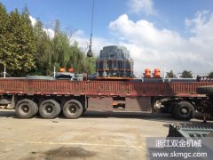 兩臺SJ1400圓錐破碎機，一臺SJPE7